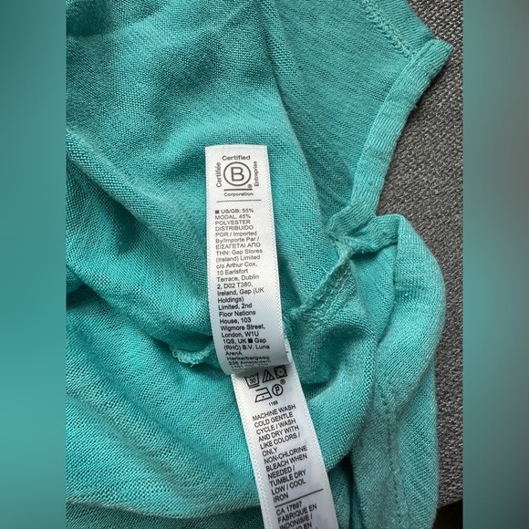 Athleta Breezy Scoop V Tee T-Shirt Gulf Green - Picture 5 of 5